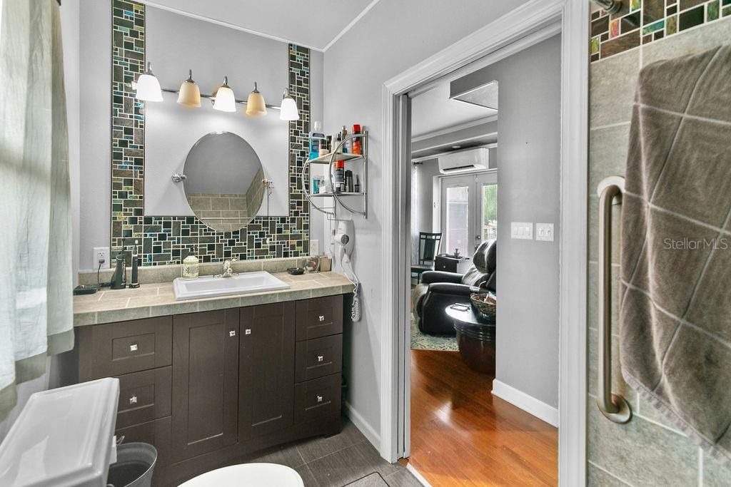 For Sale: $354,900 (3 beds, 3 baths, 2052 Square Feet)