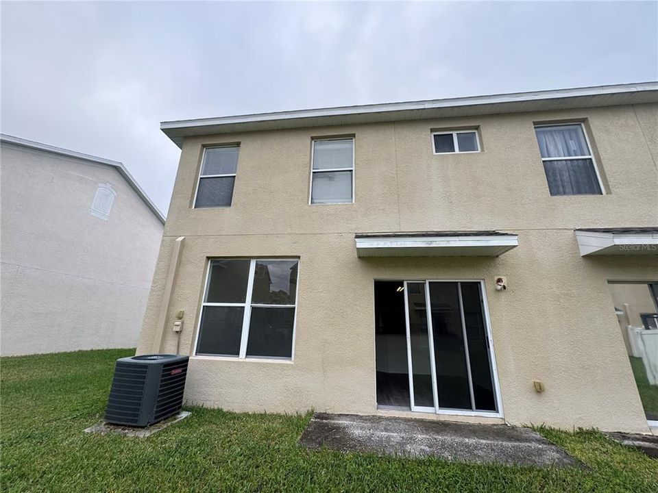 Active With Contract: $215,000 (3 beds, 2 baths, 1387 Square Feet)