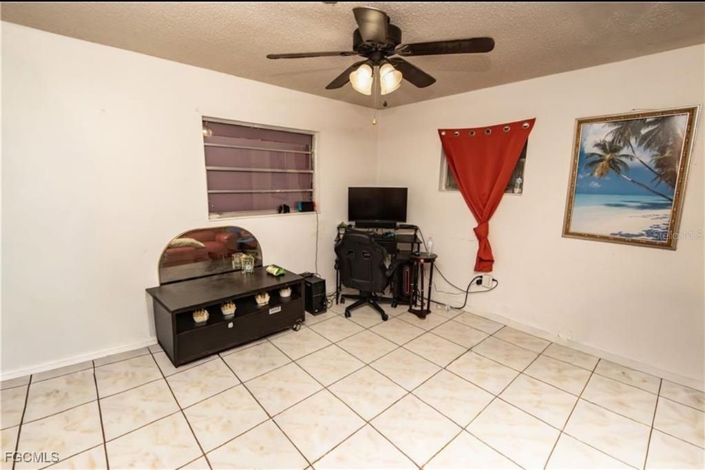 For Sale: $87,000 (2 beds, 1 baths, 800 Square Feet)
