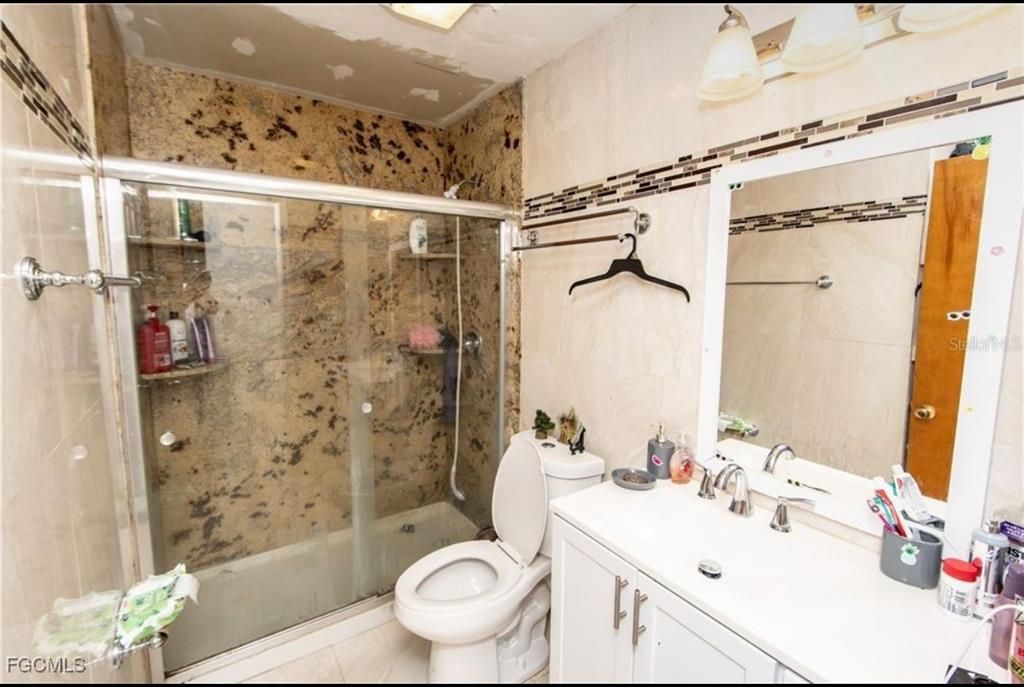 For Sale: $87,000 (2 beds, 1 baths, 800 Square Feet)