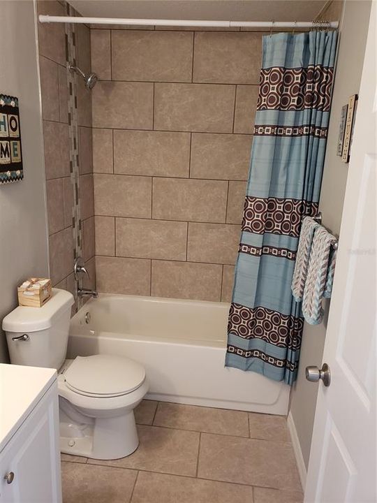 For Rent: $1,650 (2 beds, 1 baths, 998 Square Feet)