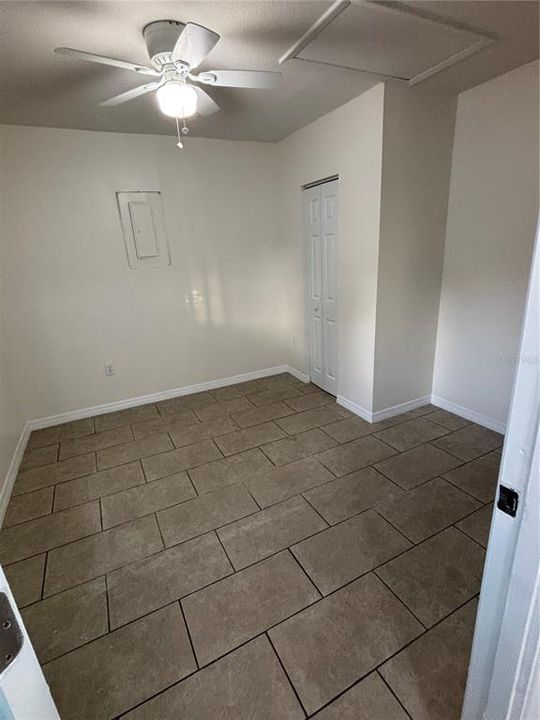 For Rent: $1,600 (2 beds, 1 baths, 998 Square Feet)