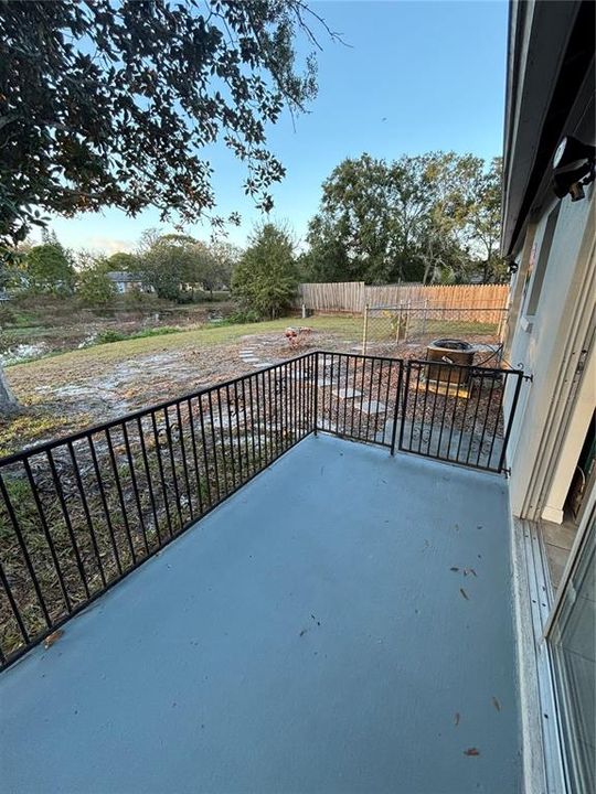 For Rent: $1,600 (2 beds, 1 baths, 998 Square Feet)