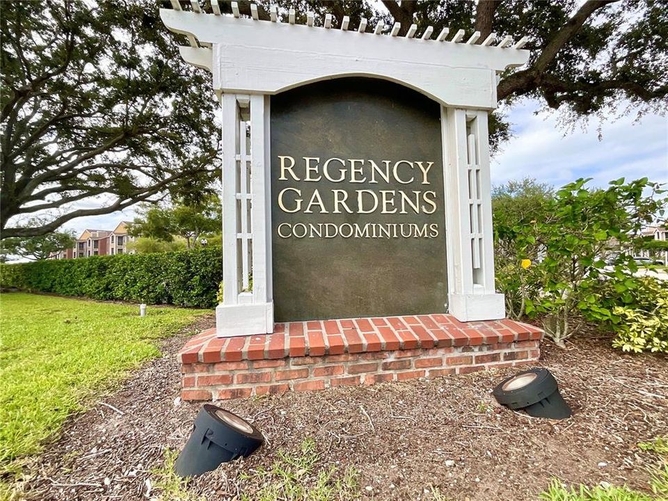 For Sale: $115,000 (1 beds, 1 baths, 660 Square Feet)