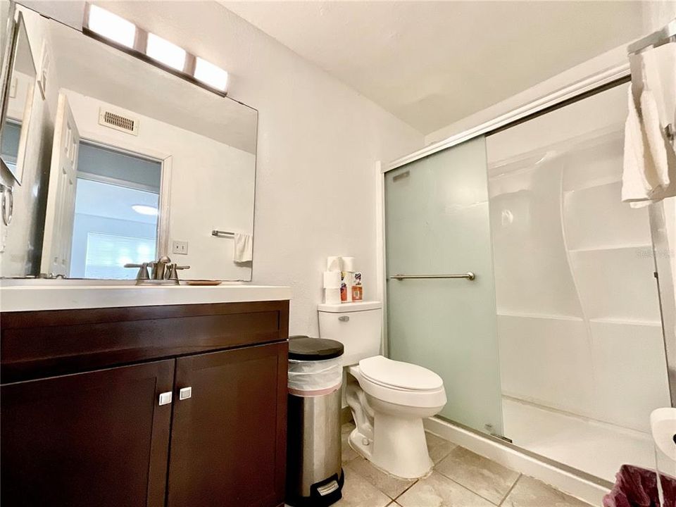 For Sale: $115,000 (1 beds, 1 baths, 660 Square Feet)