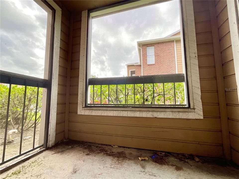 For Sale: $115,000 (1 beds, 1 baths, 660 Square Feet)