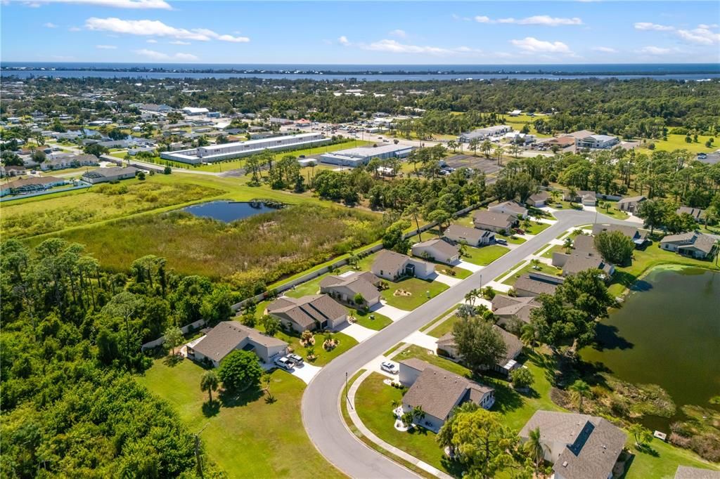 На продажу: $275,000 (2 спален, 2 ванн, 1732 Квадратных фут)