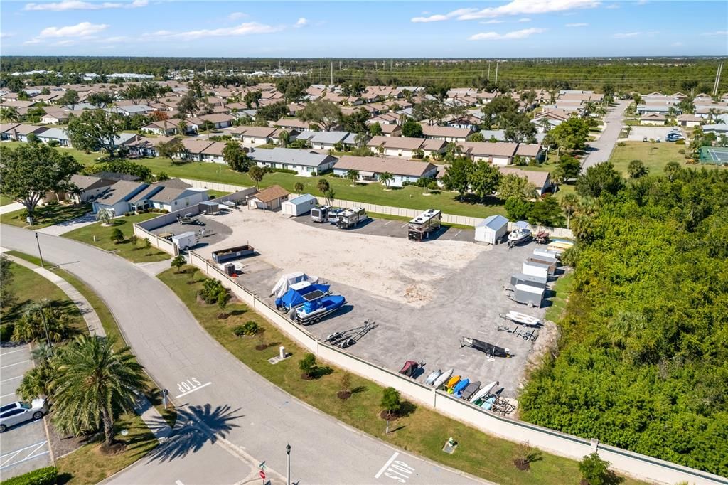 На продажу: $275,000 (2 спален, 2 ванн, 1732 Квадратных фут)