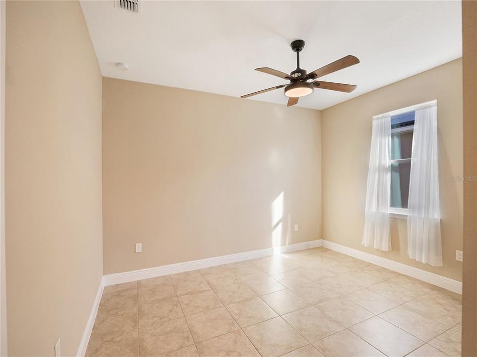 待售: $478,000 (3 贝兹, 2 浴室, 2659 平方英尺)