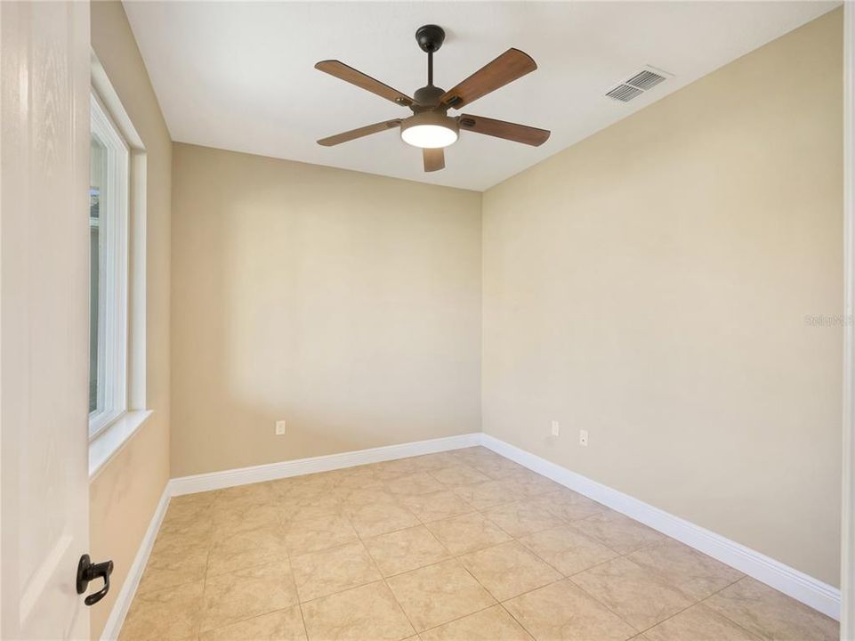 待售: $478,000 (3 贝兹, 2 浴室, 2659 平方英尺)