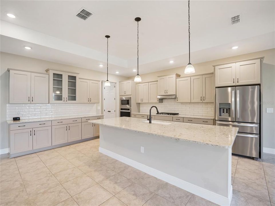 待售: $478,000 (3 贝兹, 2 浴室, 2659 平方英尺)