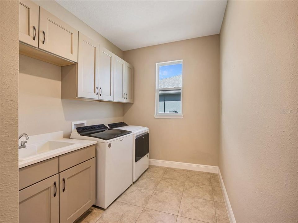 待售: $478,000 (3 贝兹, 2 浴室, 2659 平方英尺)