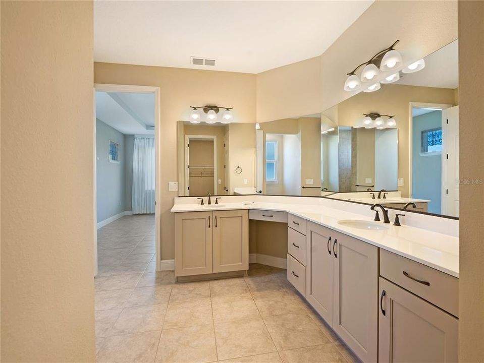 待售: $478,000 (3 贝兹, 2 浴室, 2659 平方英尺)