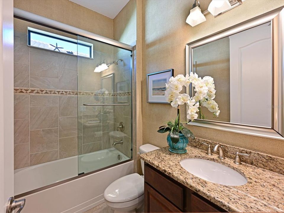 На продажу: $935,000 (4 спален, 2 ванн, 2045 Квадратных фут)