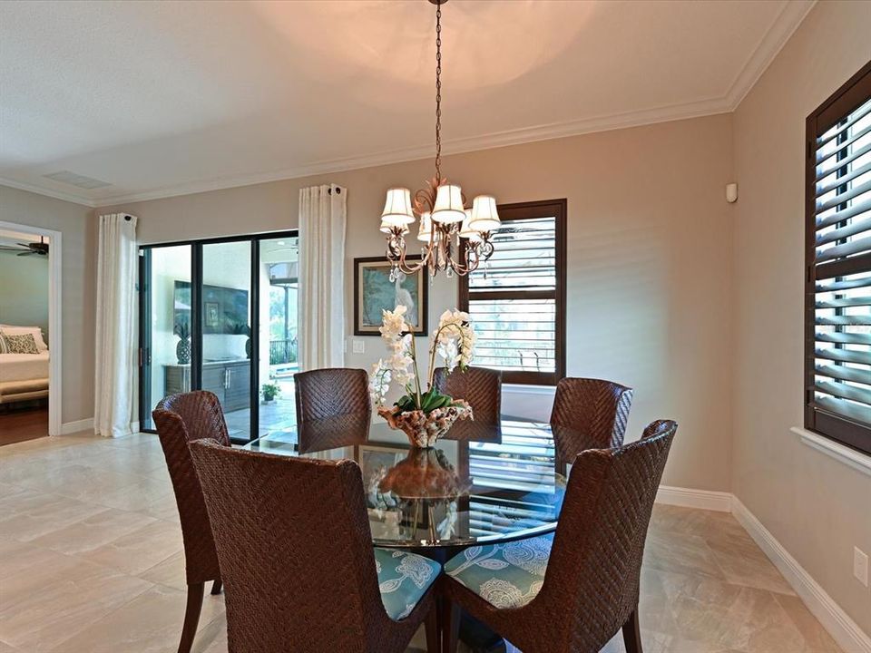 На продажу: $935,000 (4 спален, 2 ванн, 2045 Квадратных фут)