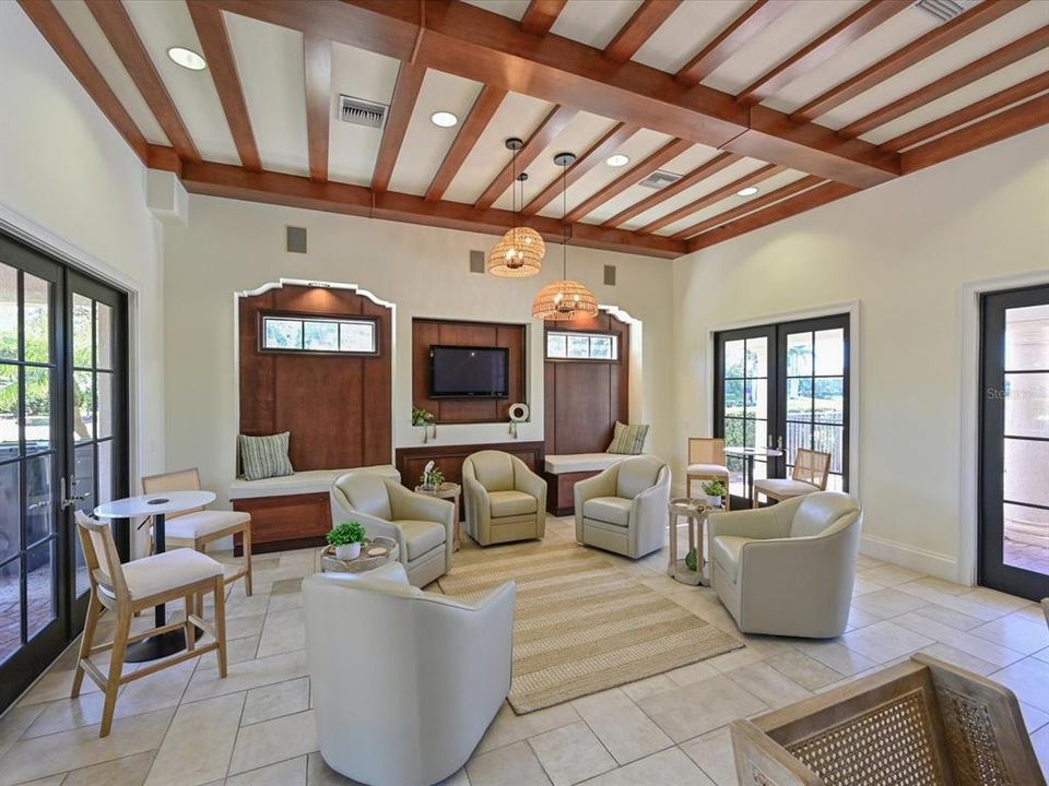 На продажу: $935,000 (4 спален, 2 ванн, 2045 Квадратных фут)