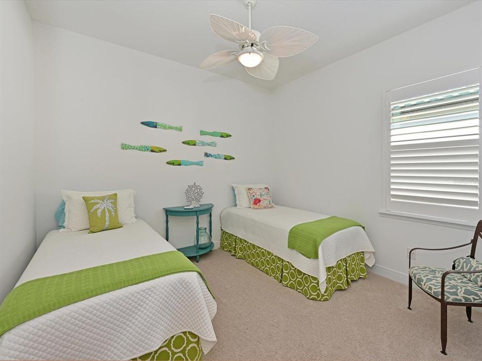 На продажу: $935,000 (4 спален, 2 ванн, 2045 Квадратных фут)