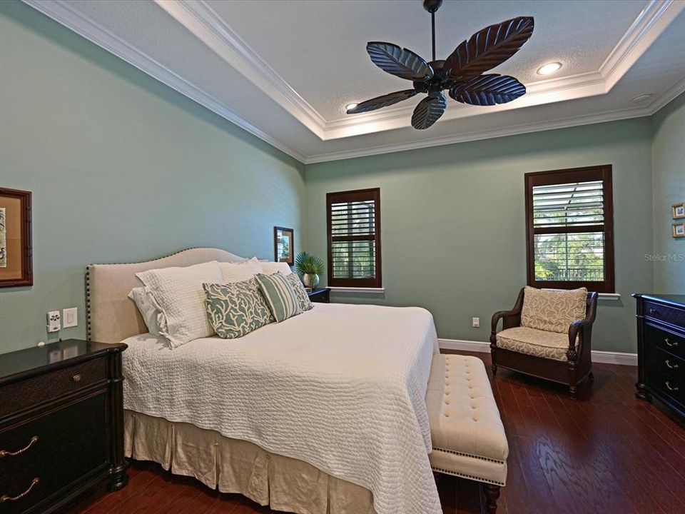 На продажу: $935,000 (4 спален, 2 ванн, 2045 Квадратных фут)