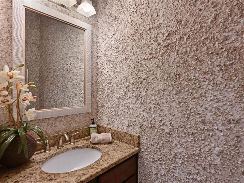 На продажу: $935,000 (4 спален, 2 ванн, 2045 Квадратных фут)