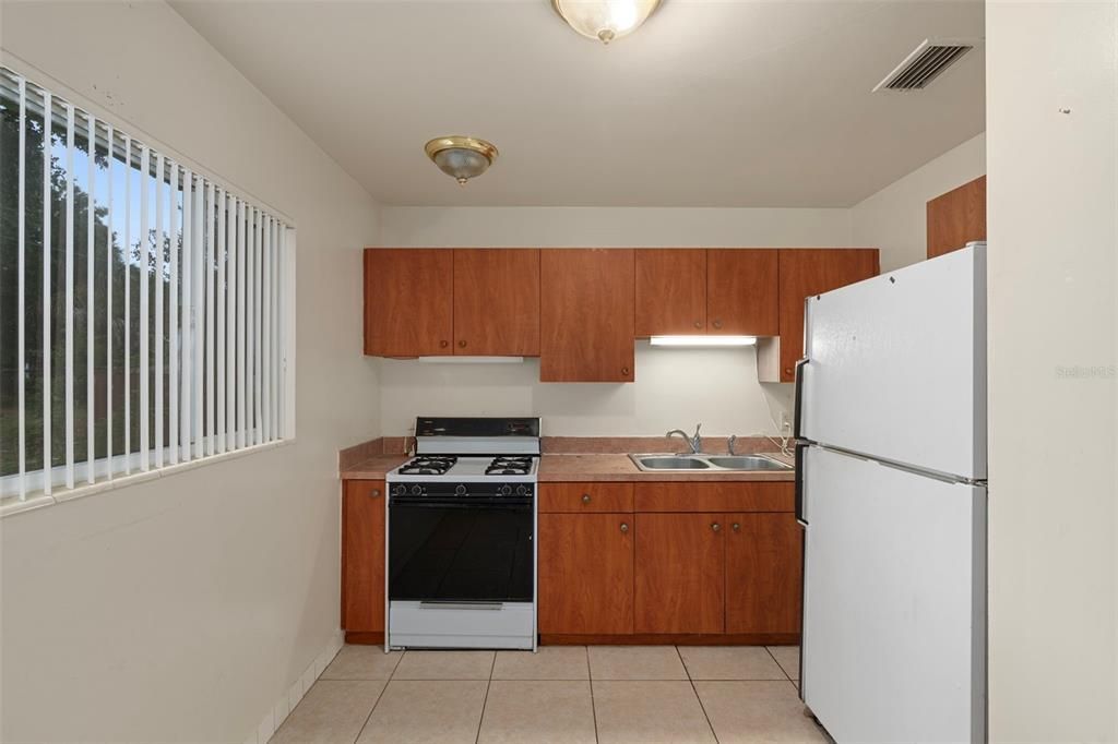 For Sale: $275,000 (3 beds, 1 baths, 850 Square Feet)