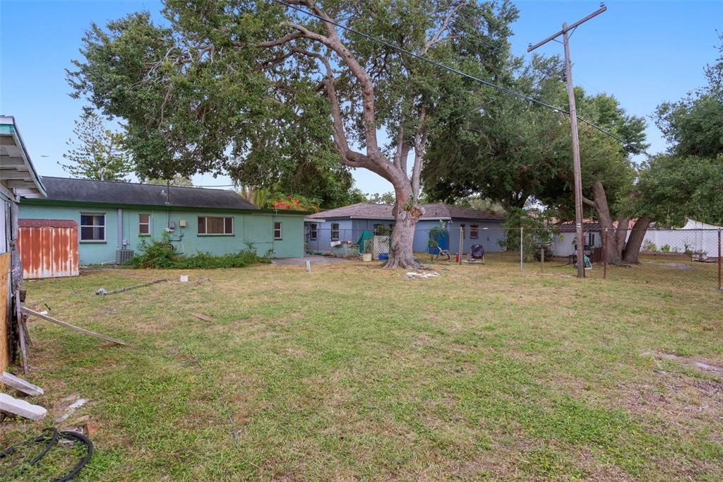 For Sale: $275,000 (3 beds, 1 baths, 850 Square Feet)