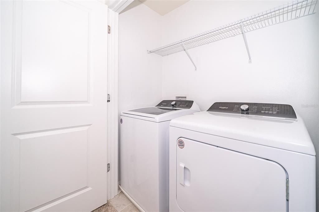 合同活跃: $2,300 (3 贝兹, 2 浴室, 1782 平方英尺)