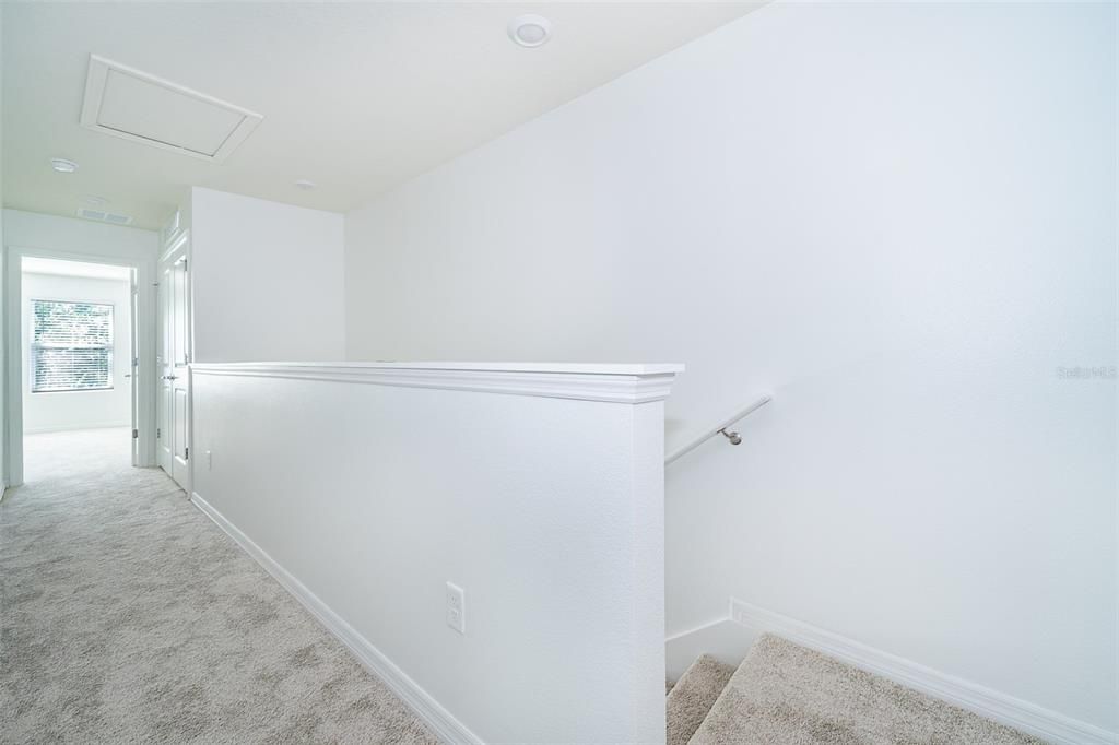 合同活跃: $2,300 (3 贝兹, 2 浴室, 1782 平方英尺)