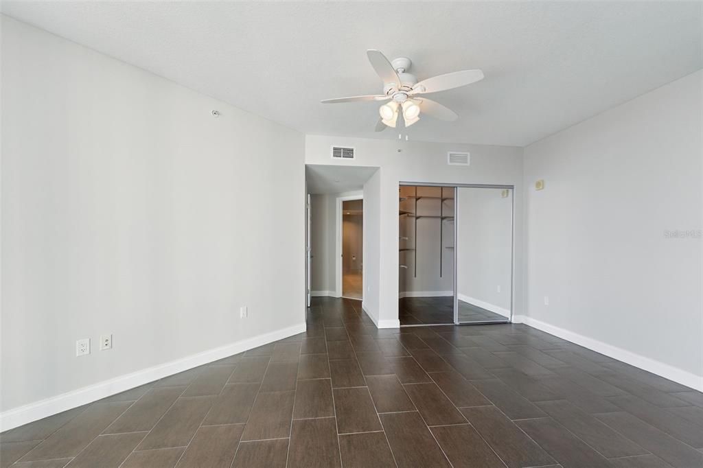 Под контрактом: $275,000 (2 спален, 2 ванн, 1689 Квадратных фут)