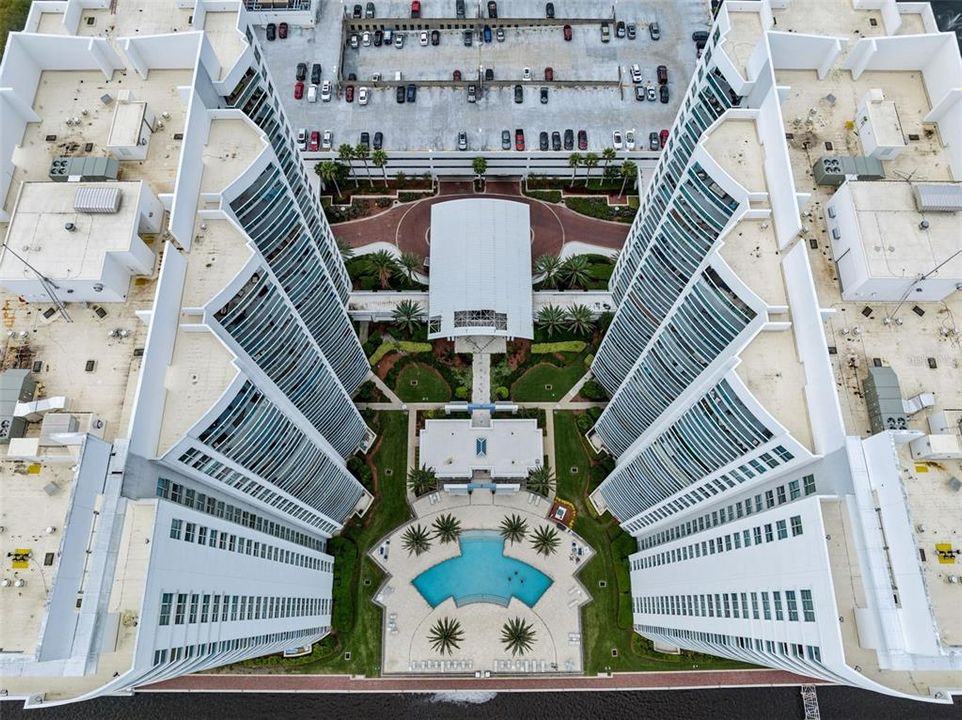 Под контрактом: $275,000 (2 спален, 2 ванн, 1689 Квадратных фут)