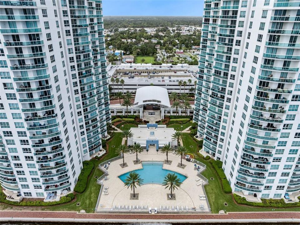 Под контрактом: $275,000 (2 спален, 2 ванн, 1689 Квадратных фут)