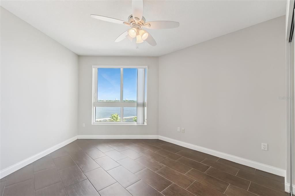 Под контрактом: $275,000 (2 спален, 2 ванн, 1689 Квадратных фут)