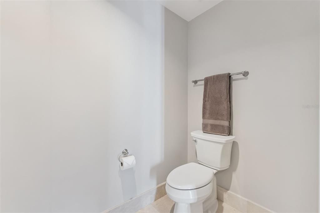 Под контрактом: $275,000 (2 спален, 2 ванн, 1689 Квадратных фут)