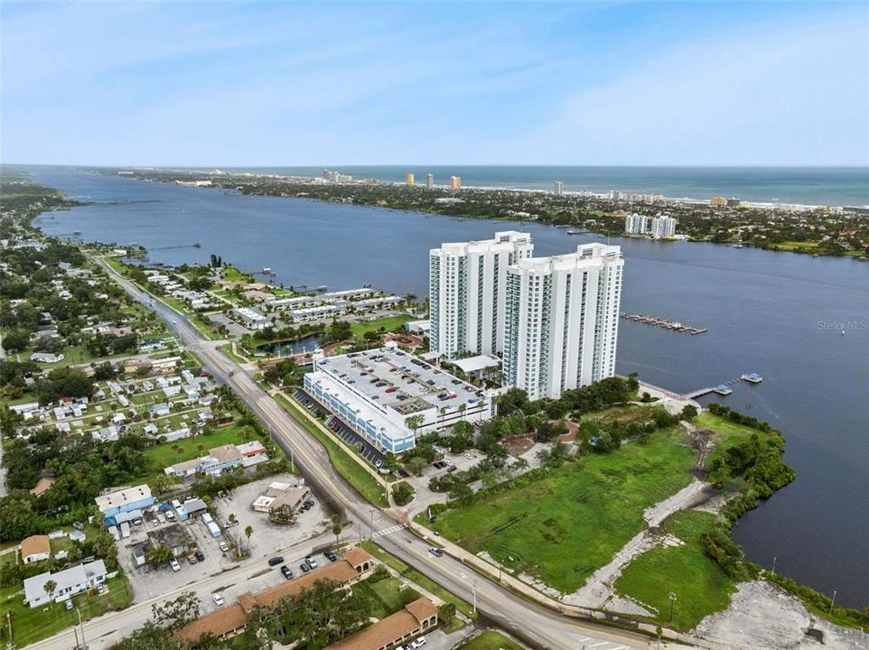 Под контрактом: $275,000 (2 спален, 2 ванн, 1689 Квадратных фут)