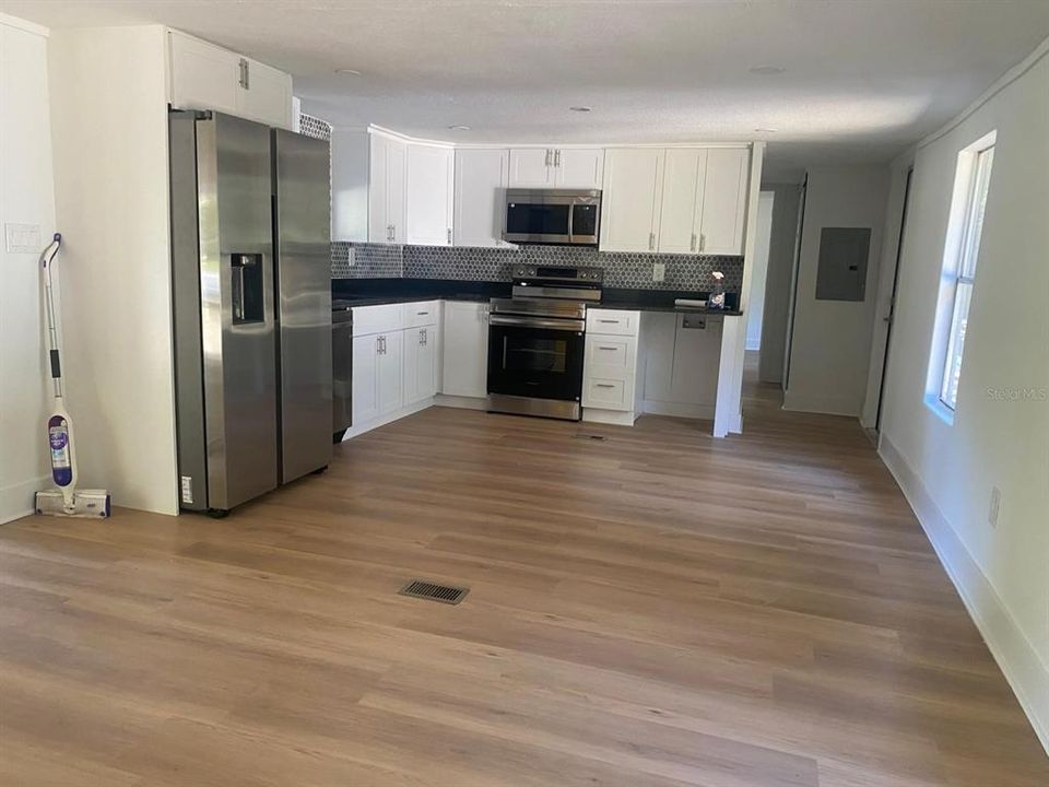 En Venta: $182,900 (2 camas, 2 baños, 784 Pies cuadrados)