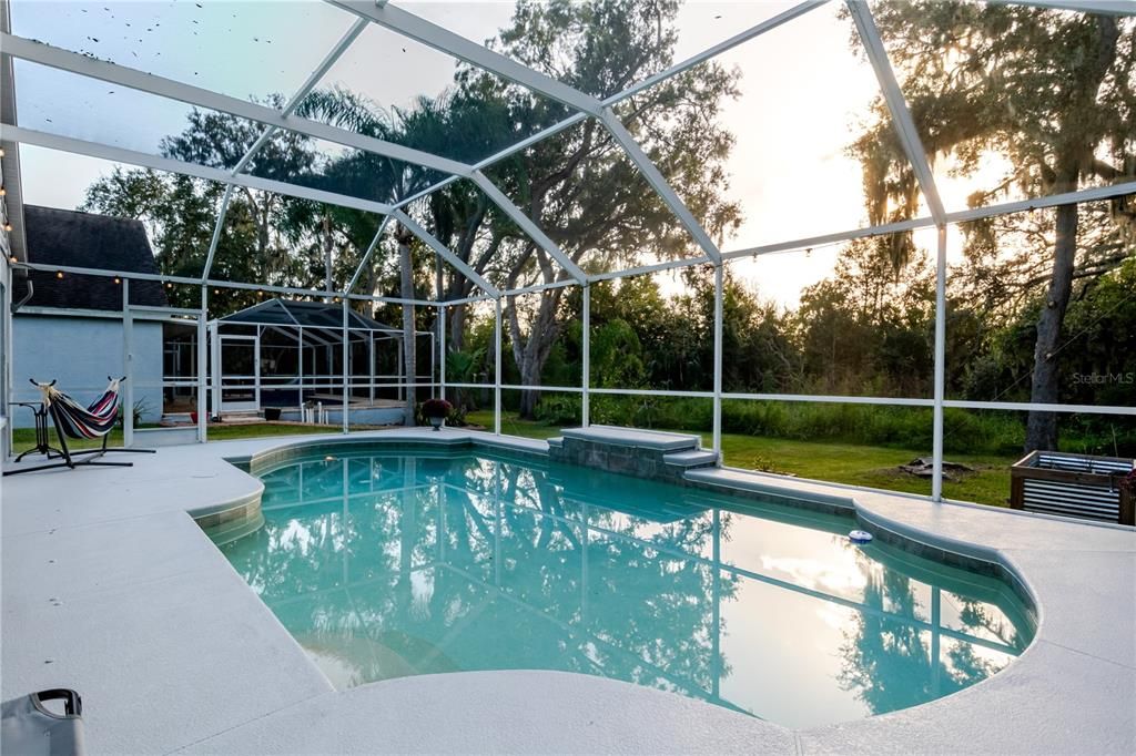 For Sale: $515,000 (3 beds, 2 baths, 1946 Square Feet)