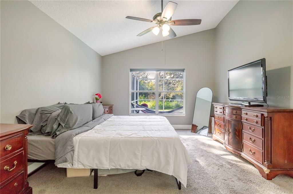 For Sale: $515,000 (3 beds, 2 baths, 1946 Square Feet)