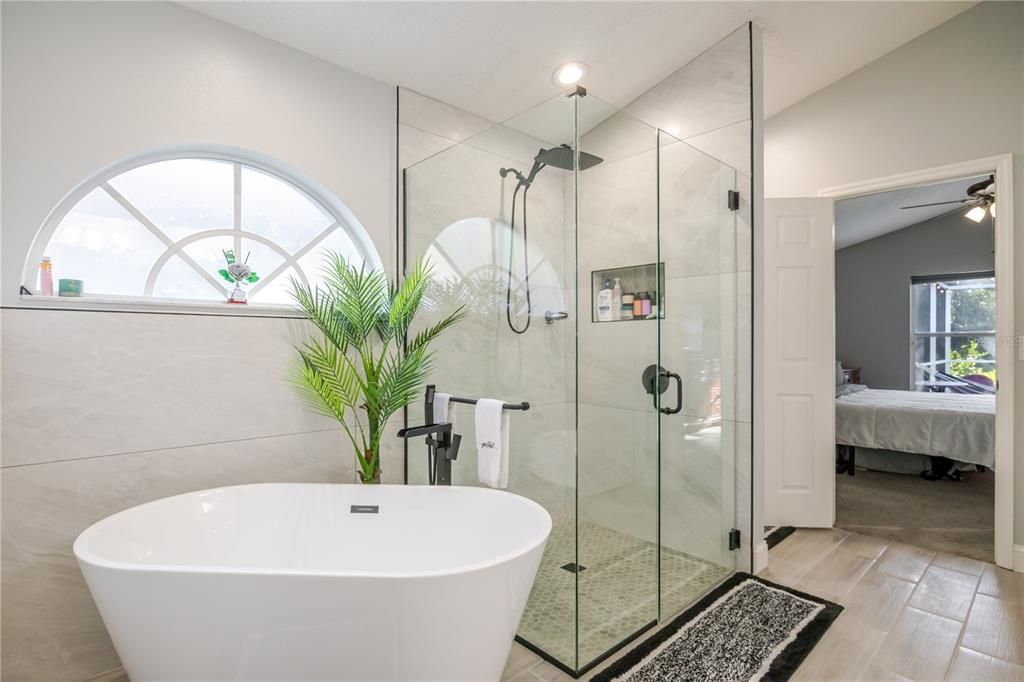 For Sale: $515,000 (3 beds, 2 baths, 1946 Square Feet)