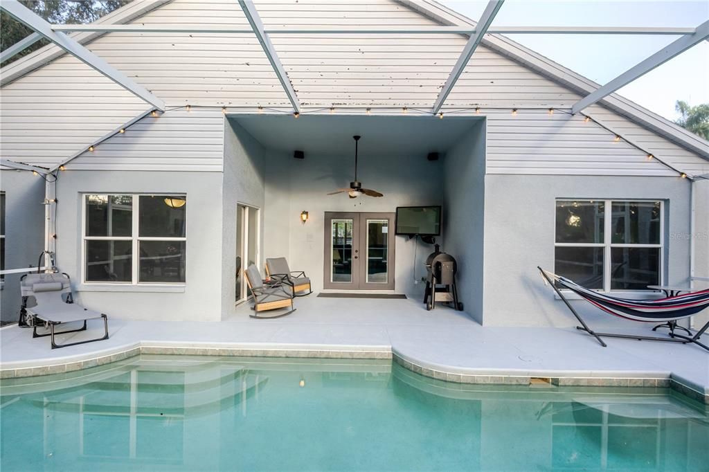 For Sale: $515,000 (3 beds, 2 baths, 1946 Square Feet)