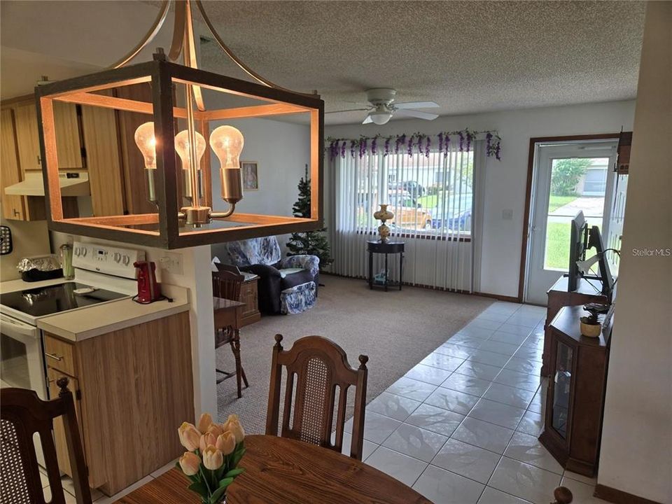 Activo con contrato: $157,000 (2 camas, 2 baños, 864 Pies cuadrados)