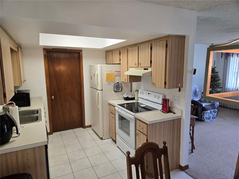 Activo con contrato: $157,000 (2 camas, 2 baños, 864 Pies cuadrados)