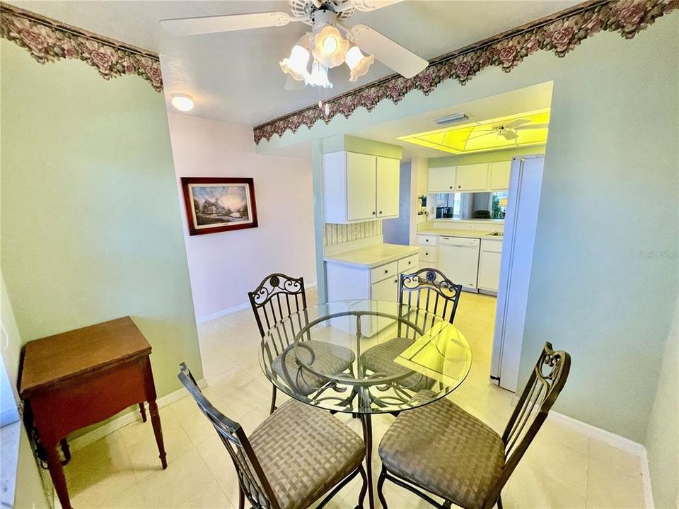 На продажу: $180,000 (3 спален, 2 ванн, 1360 Квадратных фут)