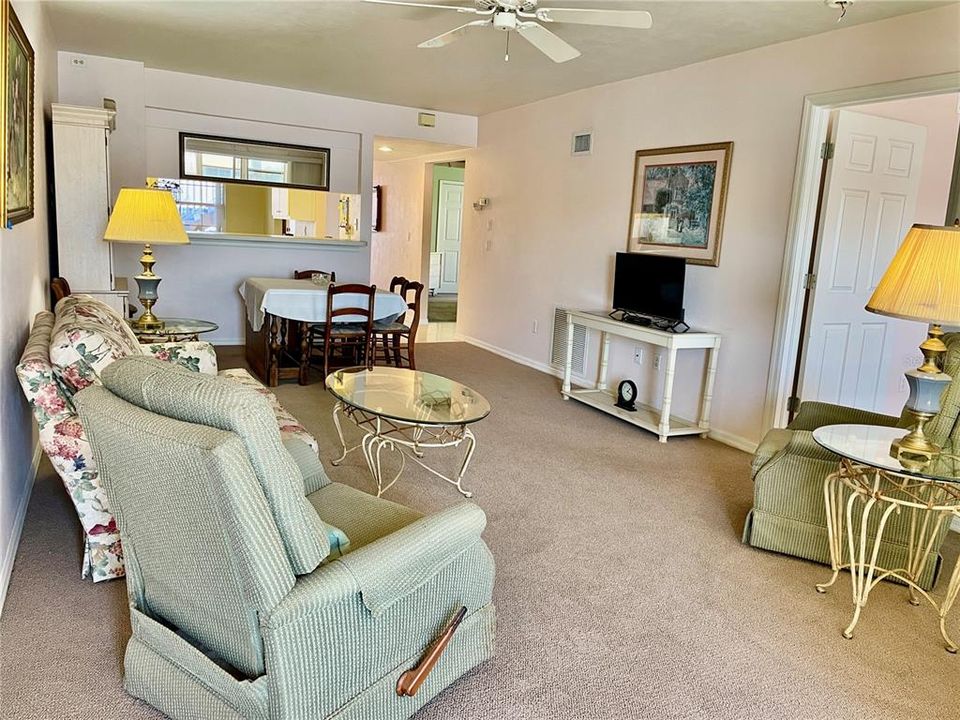 На продажу: $180,000 (3 спален, 2 ванн, 1360 Квадратных фут)