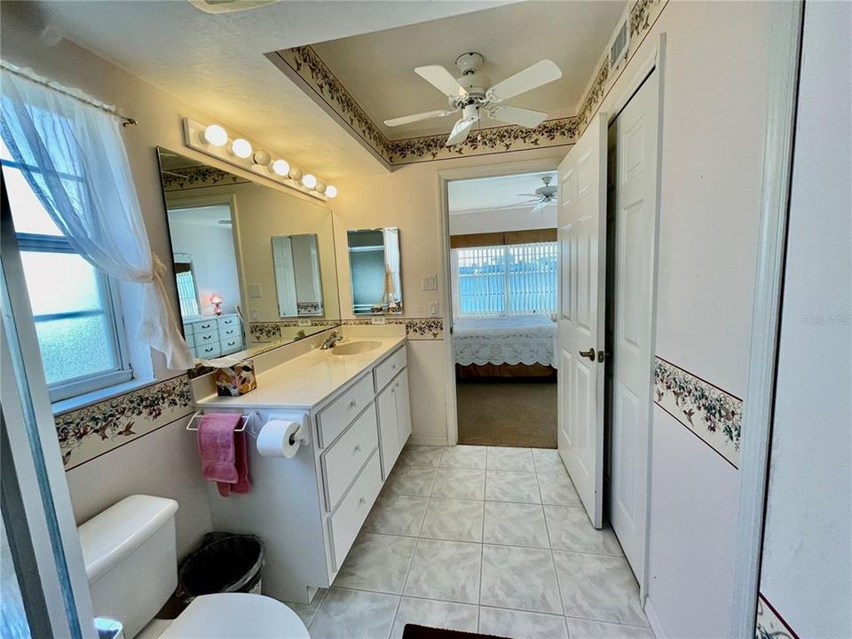 На продажу: $180,000 (3 спален, 2 ванн, 1360 Квадратных фут)