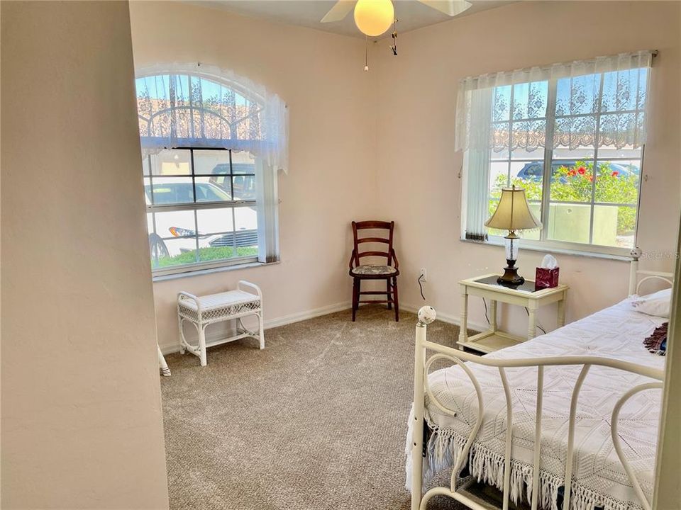 На продажу: $180,000 (3 спален, 2 ванн, 1360 Квадратных фут)