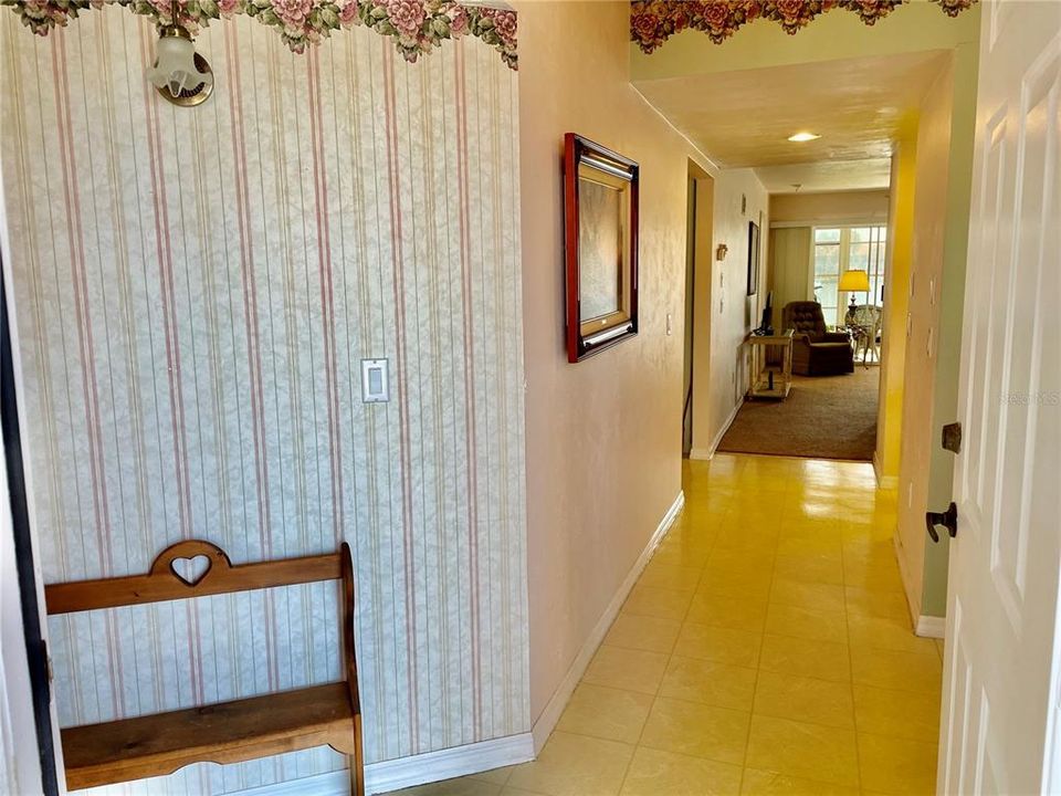 На продажу: $180,000 (3 спален, 2 ванн, 1360 Квадратных фут)