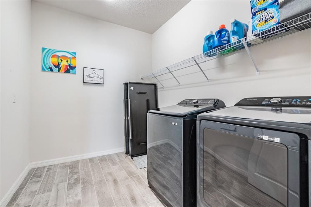 For Sale: $549,999 (3 beds, 2 baths, 2687 Square Feet)