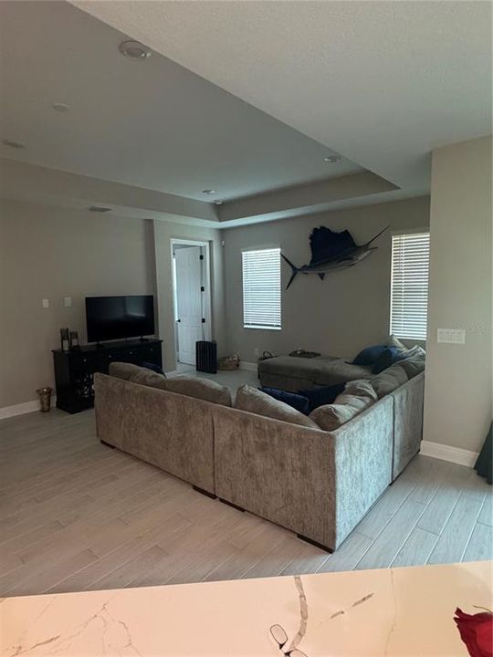 For Rent: $2,950 (3 beds, 2 baths, 1753 Square Feet)