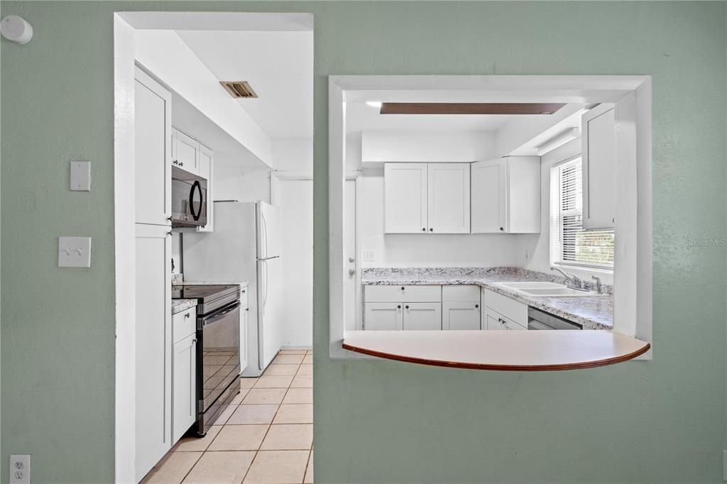 For Sale: $379,900 (3 beds, 2 baths, 1729 Square Feet)