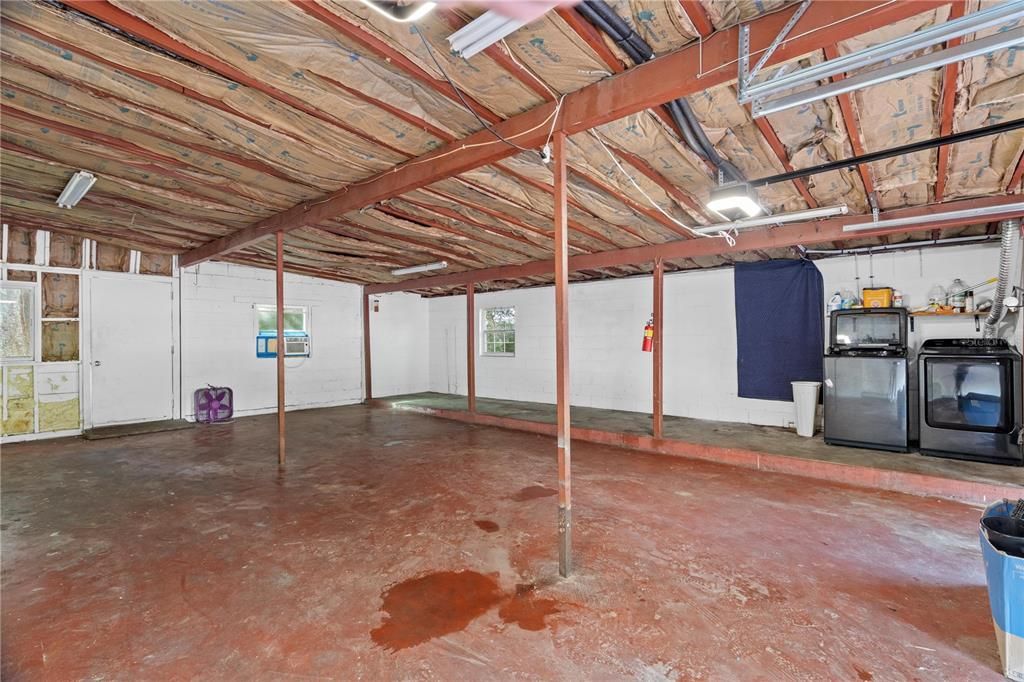 For Sale: $379,900 (3 beds, 2 baths, 1729 Square Feet)