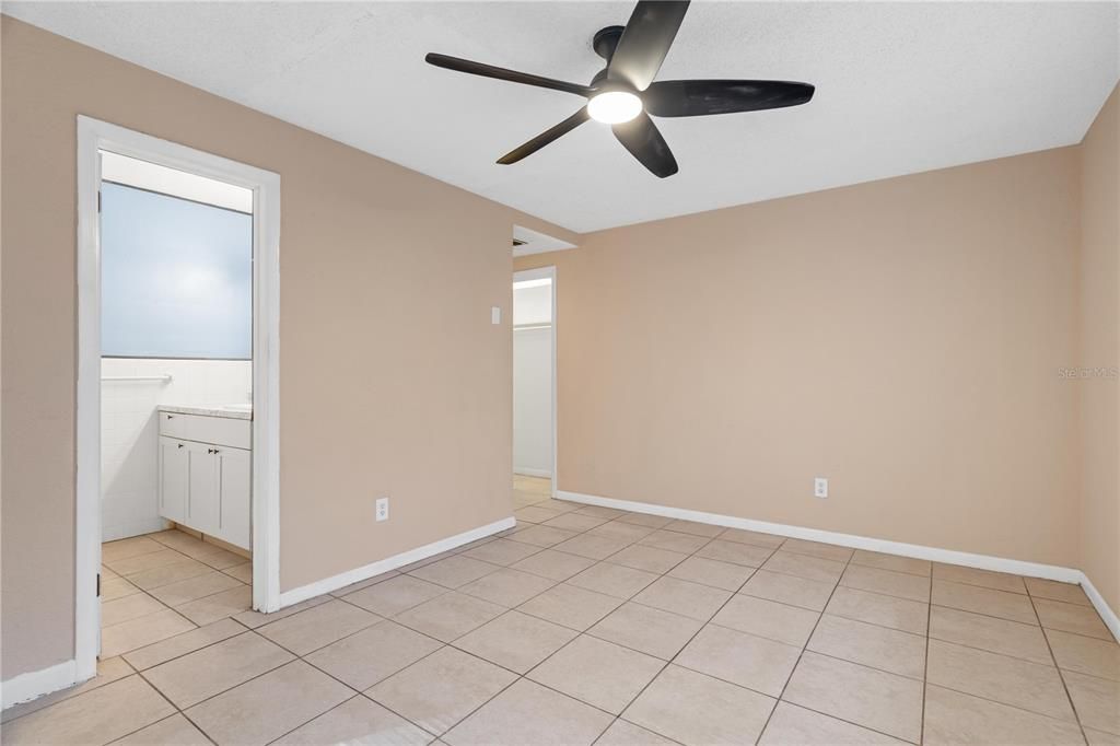 For Sale: $379,900 (3 beds, 2 baths, 1729 Square Feet)